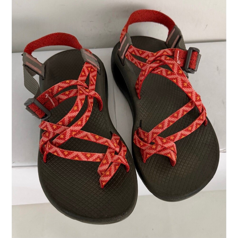 Chaco Sandals Women's Red Strappy Outdoor Walking Shoes Size 8